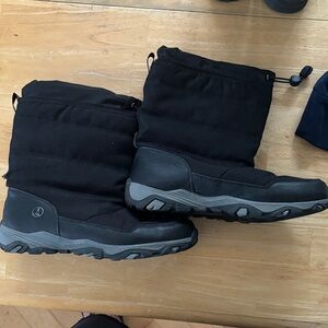 Black Winter Boots for boys and short men lol 😂